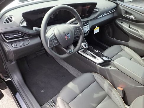 New 2026 Buick Envista Avenir image 13