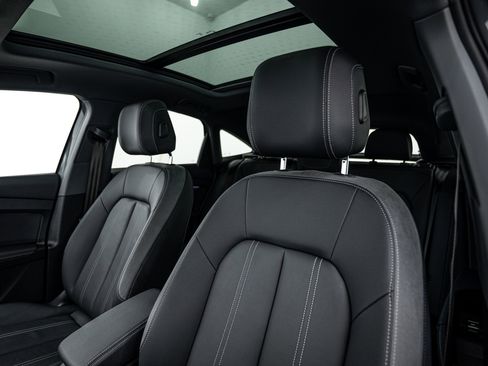 Certified 2023 Audi Q4 e-tron Prestige image 11