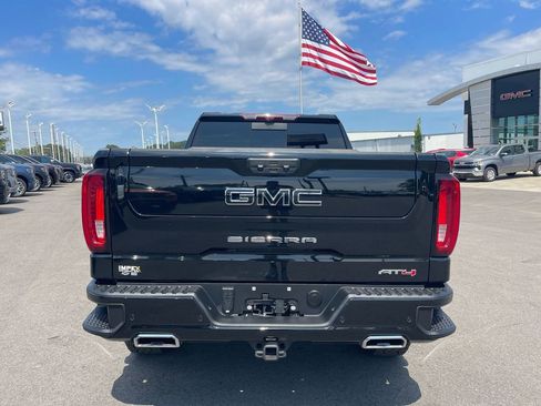 Used 2024 GMC Sierra 1500 AT4 w/ Technology Package image 4