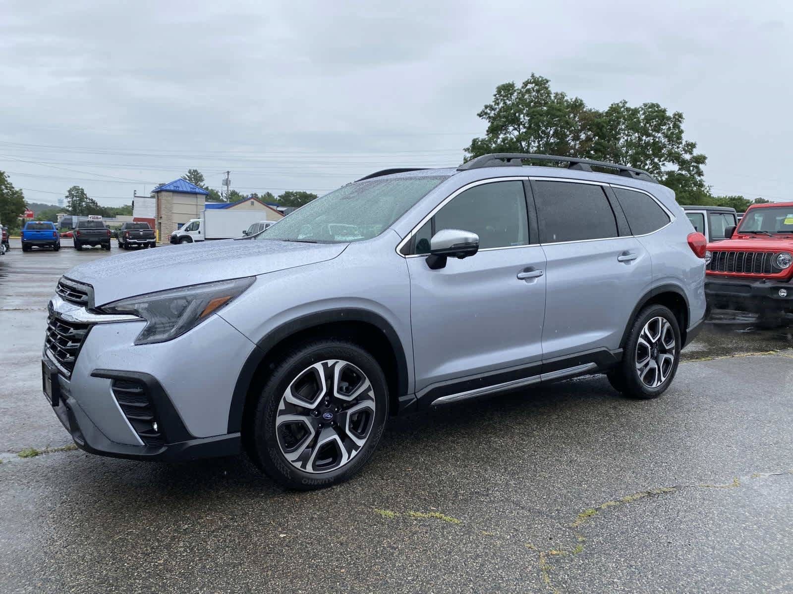 Used 2023 Subaru Ascent Limited w/ Technology Package AWD/4WD image 9