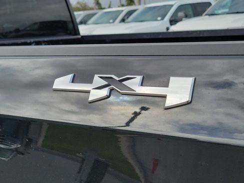 Used 2024 GMC Sierra 1500 Elevation image 29