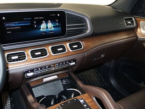 Used 2023 Mercedes-Benz GLS 450 4MATIC image 58