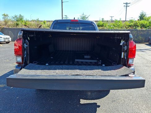 Used 2023 Toyota Tacoma SR w/ SR Convenience Package AWD/4WD image 28