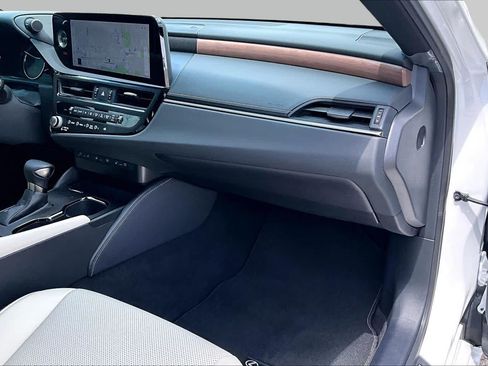 Used 2025 Lexus ES 350 w/ Premium Package FWD image 19