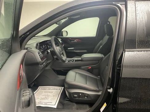 New 2026 Chevrolet Traverse Z71 w/ Driver Confidence Package AWD/4WD image 12