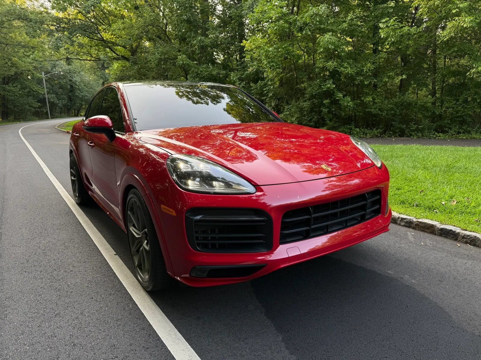Used 2021 Porsche Cayenne GTS AWD/4WD image 2