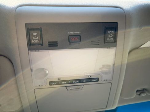 Used 2016 Lexus LS 460 Luxury w/ Comfort Package RWD image 10