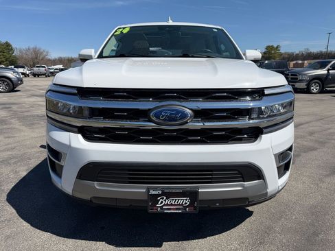 Used 2024 Ford Expedition Limited AWD/4WD image 2