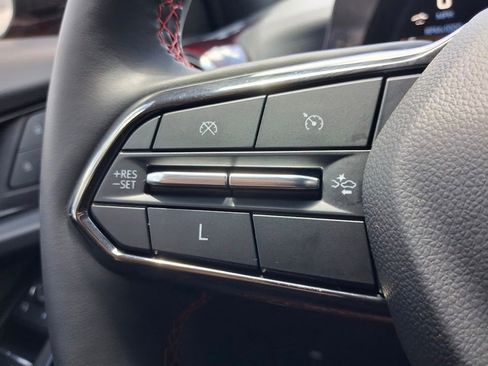 Used 2025 Chevrolet Equinox RS w/ Convenience Package III FWD image 16