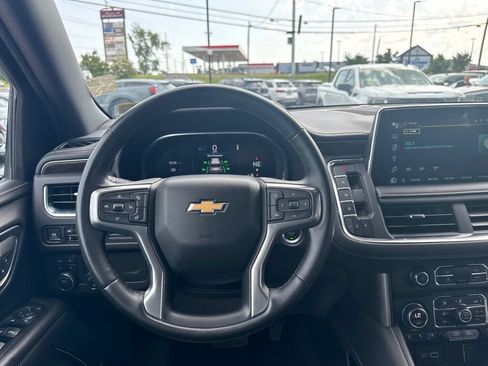 Used 2024 Chevrolet Suburban Premier AWD/4WD image 19