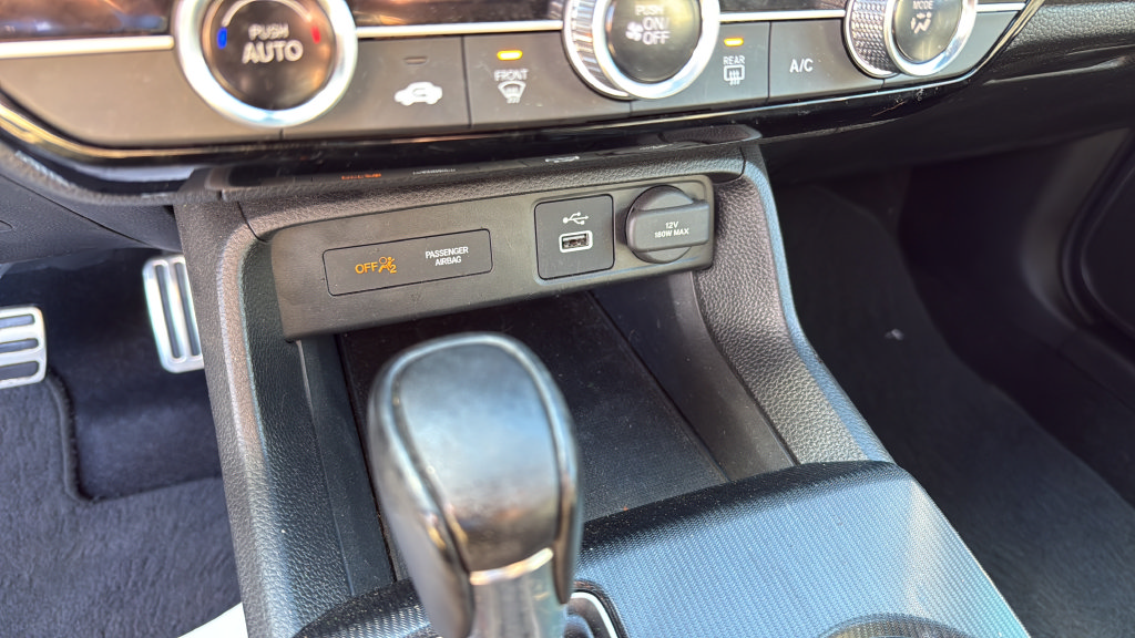 Used 2023 Honda Civic Sport image 26