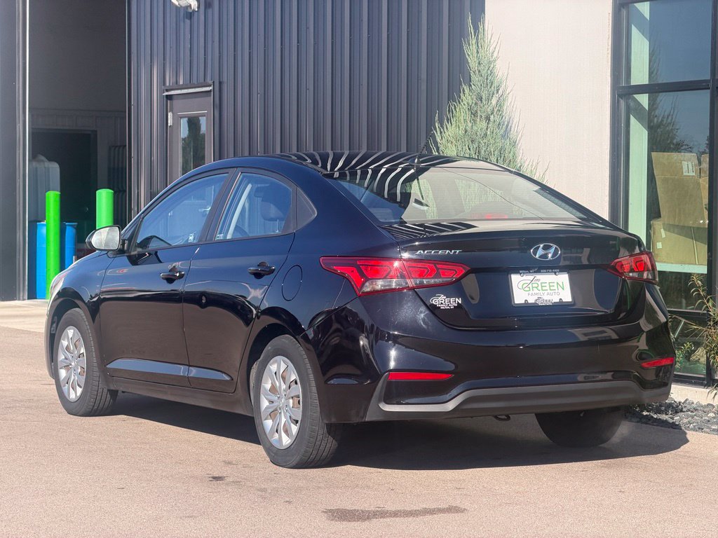 Used 2018 Hyundai Accent SE FWD image 3