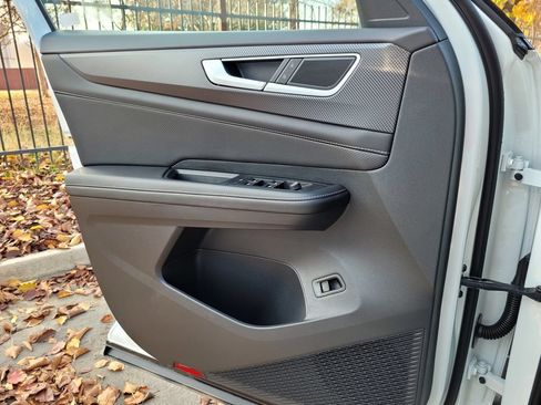New 2025 Volkswagen Atlas Cross Sport SEL AWD/4WD image 25