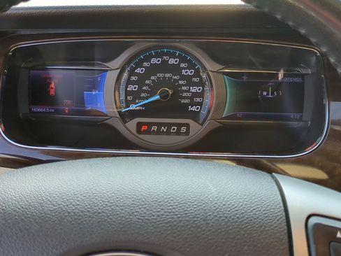 Used 2013 Ford Taurus Limited image 13