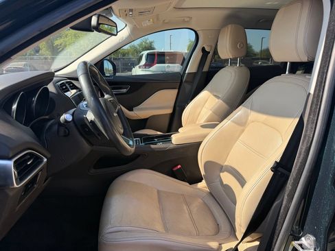 Used 2018 Jaguar F-PACE Prestige AWD/4WD image 12
