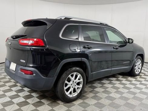 Used 2015 Jeep Cherokee Latitude w/ Comfort/Convenience Group image 7