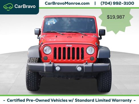 Used 2018 Jeep Wrangler Unlimited Sport w/ Connectivity Group AWD/4WD image 10