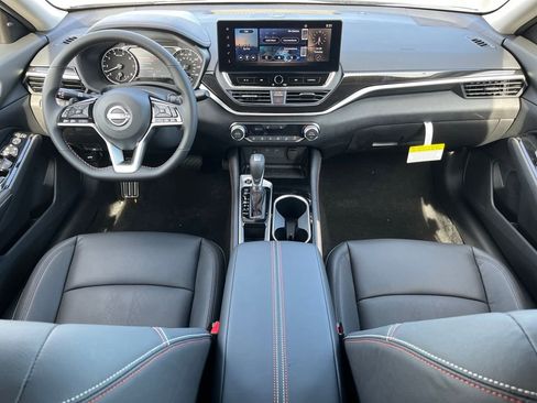 New 2025 Nissan Altima 2.5 SR w/ SR Premium Package image 19