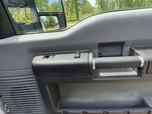 Used 2014 Ford F250 XL w/ Power Equipment Group AWD/4WD image 36