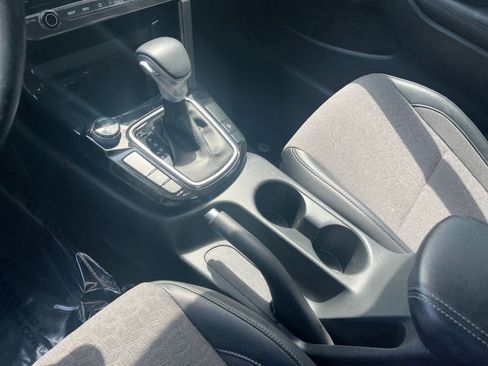 Used 2025 Kia Seltos S image 38