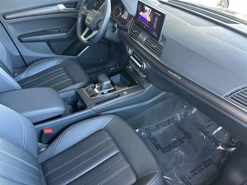 Used 2023 Audi Q5 2.0T Premium w/ Convenience Package AWD/4WD image 16
