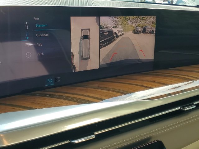 Used 2025 Cadillac Escalade ESV Sport Platinum RWD image 29