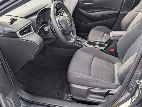 Used 2025 Toyota Corolla SE FWD image 8