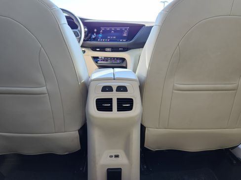 Used 2022 Buick Envision Avenir w/ Technology Package II image 13