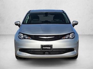 Used 2022 Chrysler Voyager LX video 2