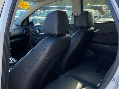 Used 2022 Hyundai Kona Limited image 29