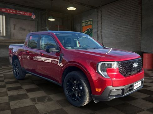 New 2026 Ford Maverick Lariat w/ Black Appearance Package image 2