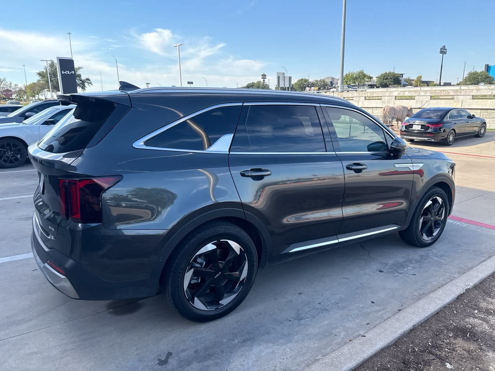 Certified 2025 Kia Sorento SX Prestige AWD/4WD image 11