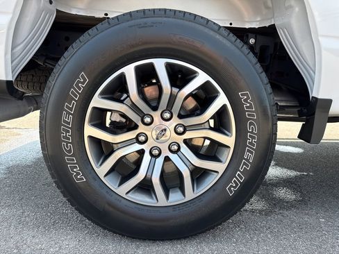 Used 2021 Ford F150 XLT image 12