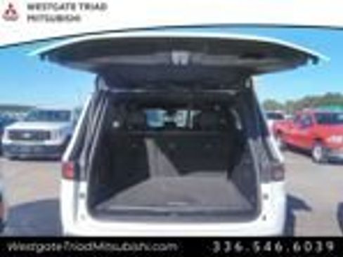 Used 2024 Jeep Wagoneer L Series II w/ Flexible Seating Group image 4