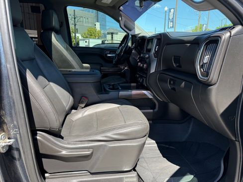 Used 2019 Chevrolet Silverado 1500 LT Trail Boss AWD/4WD image 32