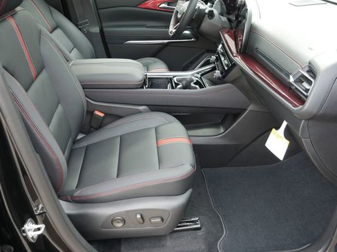 New 2026 Chevrolet Traverse RS image 22