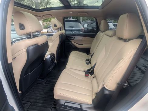 Used 2024 Acura MDX FWD image 9