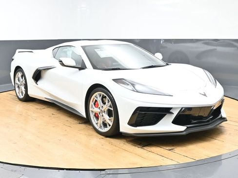 Used 2023 Chevrolet Corvette Stingray Preferred Cpe w/ Z51 Performance Package RWD image 3