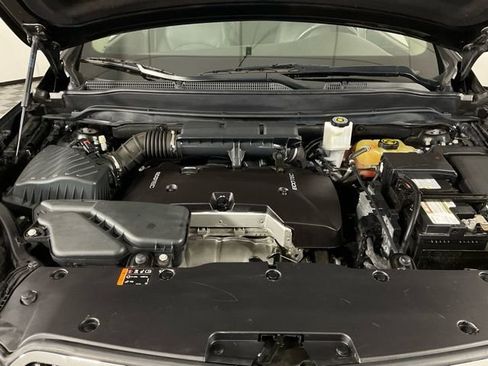 Used 2018 Buick Envision Essence image 45