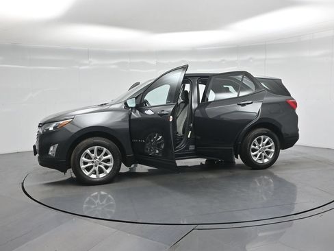 Used 2019 Chevrolet Equinox LS AWD/4WD image 36