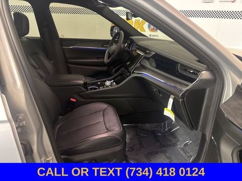 Used 2023 Jeep Grand Cherokee L Overland AWD/4WD image 31