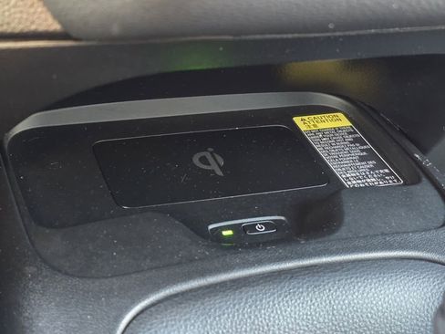 Used 2025 Toyota Corolla SE image 11