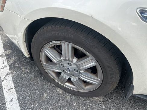 Used 2009 Ford Taurus Limited image 14