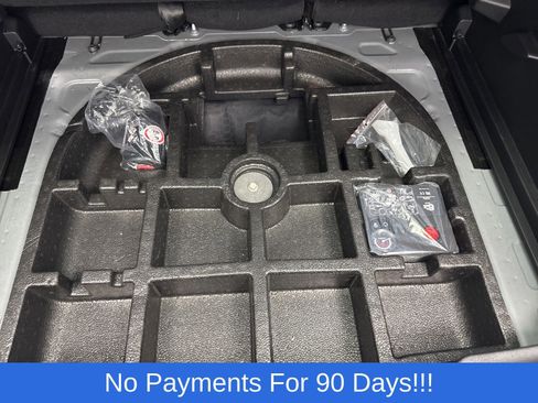 Used 2023 Jeep Renegade Latitude w/ Premium Group AWD/4WD image 30