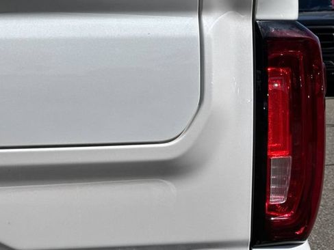 Used 2021 GMC Sierra 1500 Denali w/ Denali Ultimate Package AWD/4WD image 53