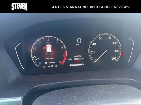 Used 2025 Honda Pilot Sport image 15