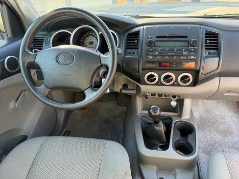 Used 2011 Toyota Tacoma 2WD Regular Cab image 14