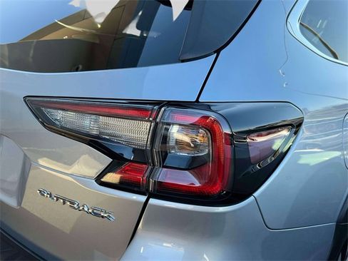 Used 2023 Subaru Outback Limited image 14