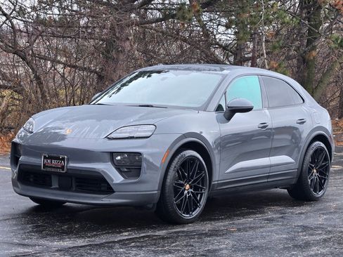 Used 2025 Porsche Macan Electric image 40
