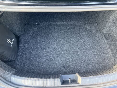 Used 2022 Volkswagen Jetta SEL FWD image 29